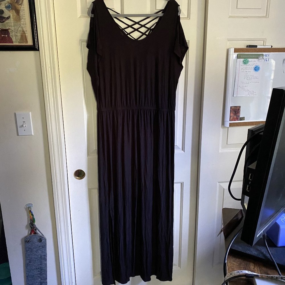 ✨ Black Apt 9 L Maxi Dress